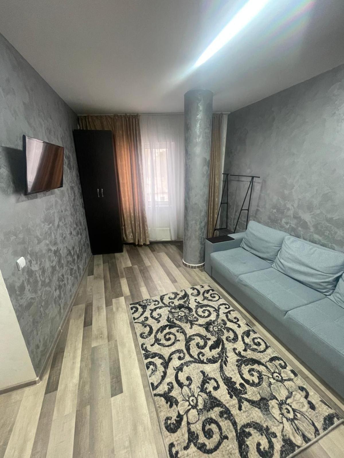 Suite Stay Яш Екстериор снимка